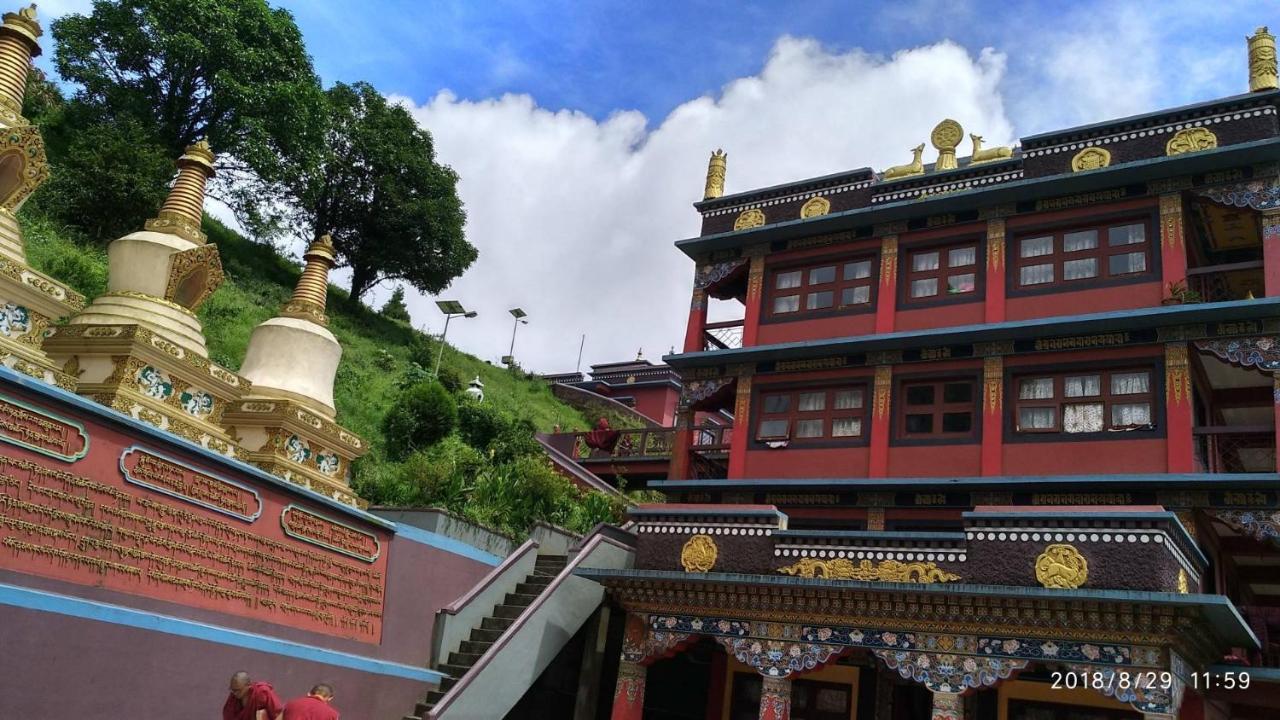 Tibet Homestay Rishop Eksteriør billede