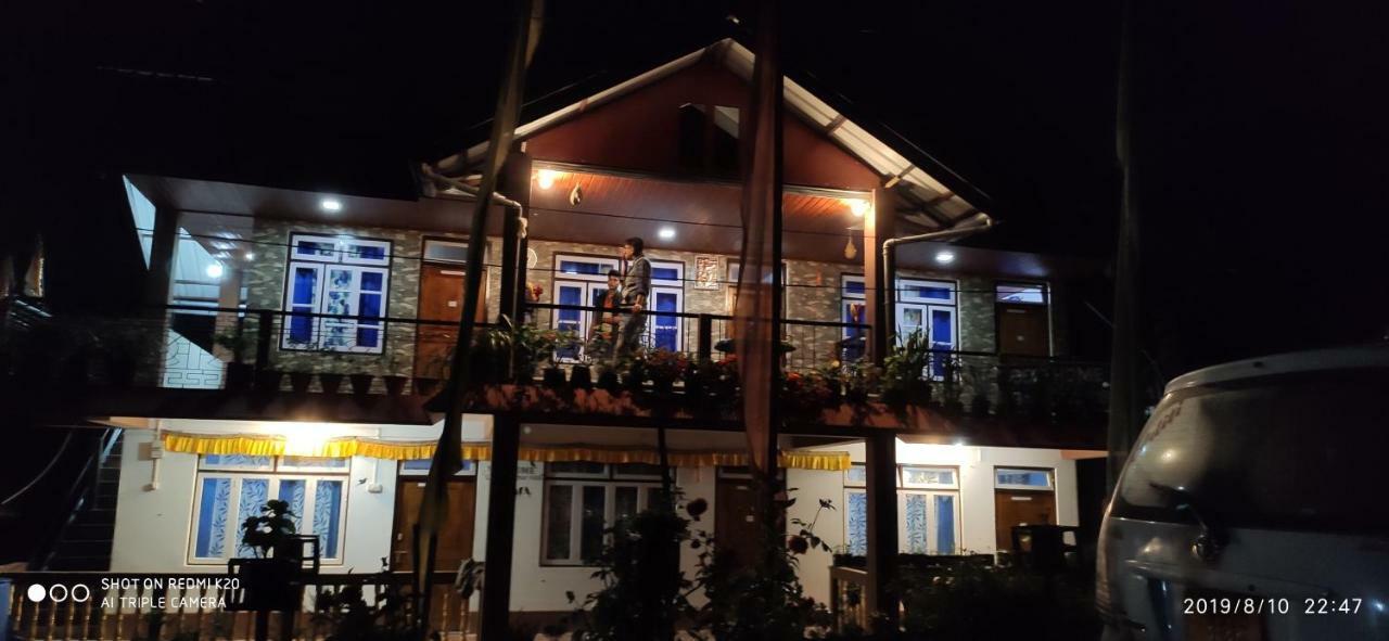 Tibet Homestay Rishop Eksteriør billede